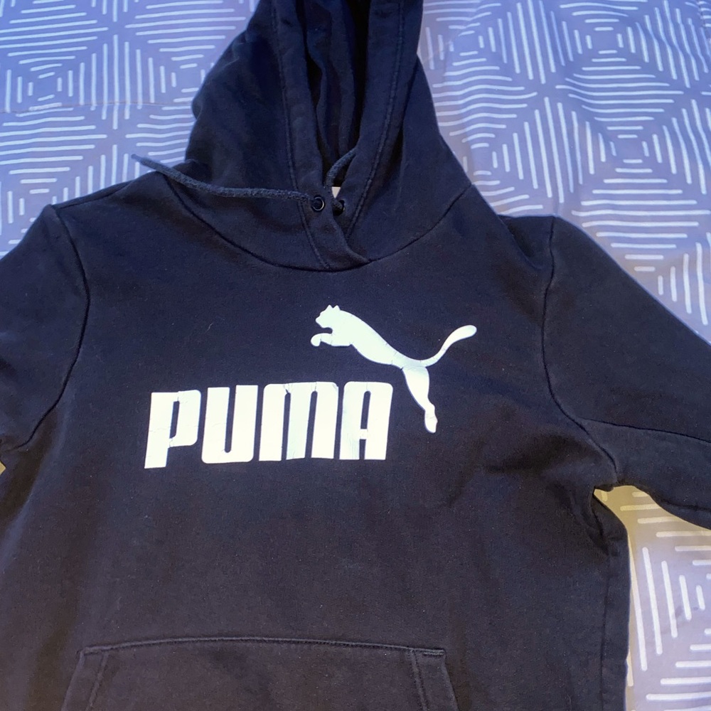 Size small , hoodie , puma worn a couple times